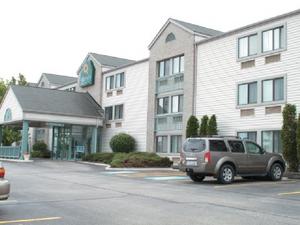 La Quinta Inn Cleveland Independence property photo