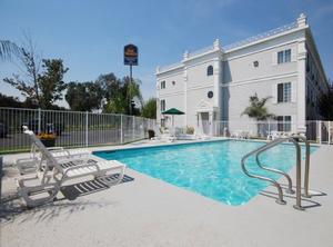 BEST WESTERN Colonial Inn property photo