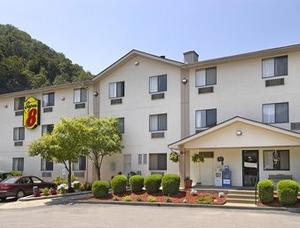 Super 8 Logan property photo