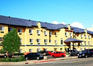 Quality Suites Near Convention Center property photo