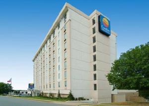 Comfort Inn & Suites Downtown at the Clinton Library property photo