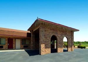 Econo Lodge & Suites property photo