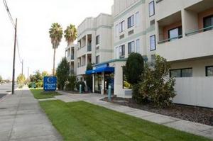 Concord Inn & Suites property photo