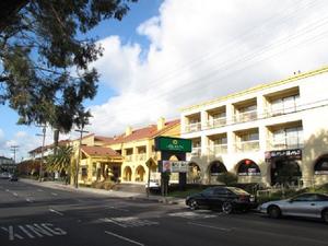 La Quinta Inn & Suites San Francisco Airport West property photo