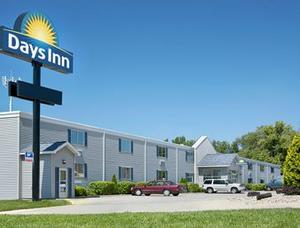 Days Inn Cedar Falls- University Plaza property photo