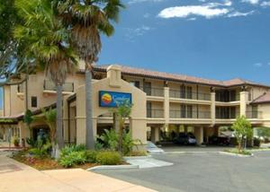 Comfort Inn & Suites Lamplighter property photo