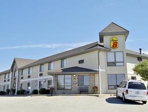 Super 8 Toledo property photo