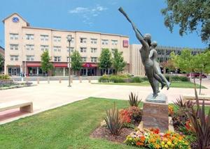 Comfort Suites Visalia property photo