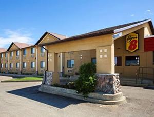 Super 8 Conrad property photo