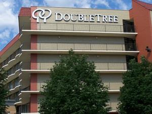 Doubletree Guest Suites Omaha property photo