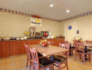 Days Inn Visalia/Sequoia Gateway property photo