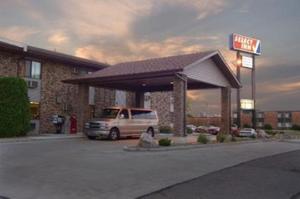 Select Inn Bismarck property photo