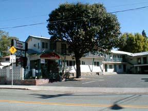 Econo Lodge Mount Shasta property photo