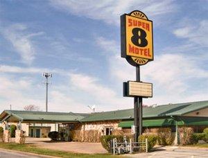 Super 8 Motel - Tulsa/I-44/Riverside property photo