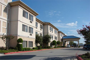 Quality Inn & Suites Airport Austin property photo