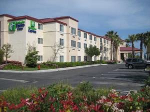 Holiday Inn Express Hotel & Suites TRACY property photo