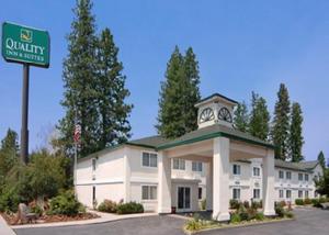 Quality Inn & Suites Weed property photo