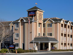 Howard Johnson Salinas property photo