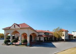 Quality Suites Chattanooga property photo