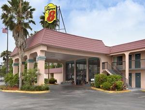 Super 8 Daytona Beach/Speedway Area property photo