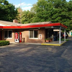 Timberline Motel Saugatuck property photo