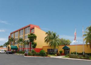 Clarion Hotel Fort Myers property photo