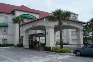La Quinta Inn And Suites Fort Myers Airport property photo