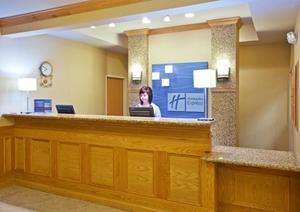 Holiday Inn Express Hotel & Suites GRAND BLANC property photo