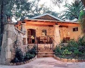 Emerald Iguana Inn property photo