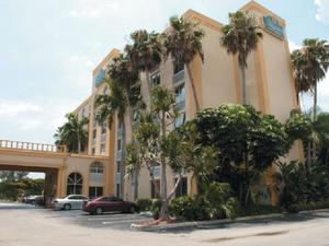 La Quinta Inn & Suites West Palm Beach I-95 property photo