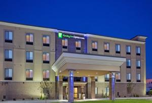 Holiday Inn Express Hotel & Suites LINCOLN AIRPORT property photo