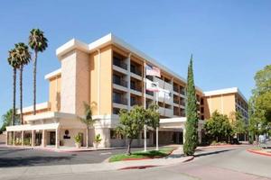 Hilton Stockton property photo