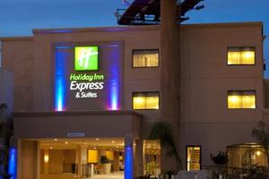 Holiday Inn Express Hotel & Suites WOODLAND HILLS property photo