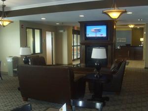 Holiday Inn Express DEVILS LAKE property photo