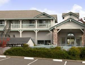 Super 8 Auburn property photo