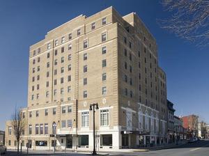 Grand Eastonian Suites Hotel property photo
