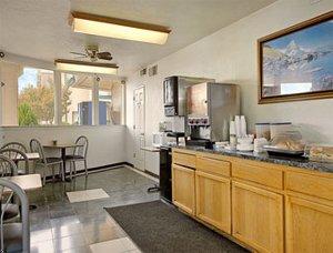Super 8 Motel - Merced property photo