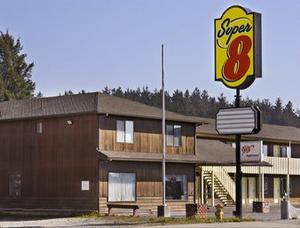 Super 8 Crescent City property photo