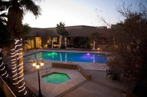 MCM ELEGANTE-ODESSA property photo