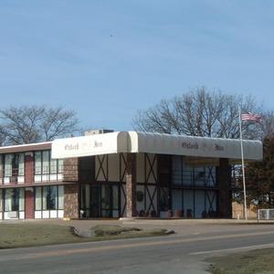 Oxford Inn Ozark property photo