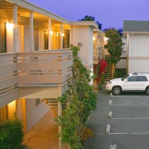 Monterey Fireside Lodge property photo
