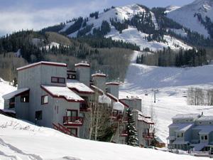 Buttes by Crested Butte Lodging property photo