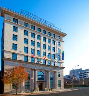 Holiday Inn Express BALTIMORE-DOWNTOWN property photo