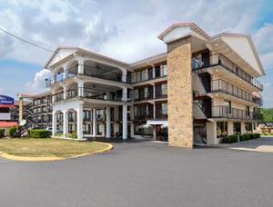 Howard Johnson Inn Pigeon Forge property photo