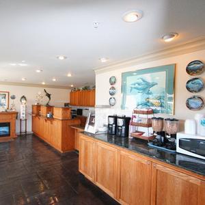 Emerald Dolphin Inn Fort Bragg property photo