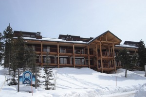 San Moritz Condominiums property information