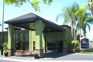 BEST WESTERN PLUS Pavilions property photo