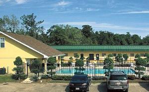 BEST WESTERN Forest Inn property photo