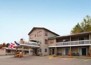 Econo Lodge Inn & Suites property photo