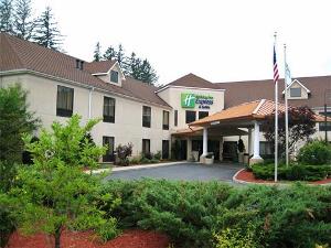 Holiday Inn Express Hotel & Suites GREAT BARRINGTON property information
